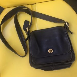 VINTAGE Coach NAVY Leather Shoulder Bag